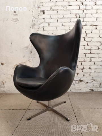 Стол тип „яйце“ от Арне Якобсен за Фриц Хансен, снимка 5 - Дивани и мека мебел - 50542663