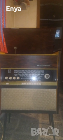 Радиограмофон VEF Rapsodija от 60-те години, снимка 2 - Антикварни и старинни предмети - 53780629