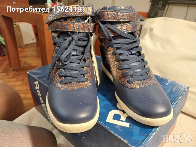 Дамски спортни боти Reebok НОВИ!, снимка 9 - Дамски боти - 52930827