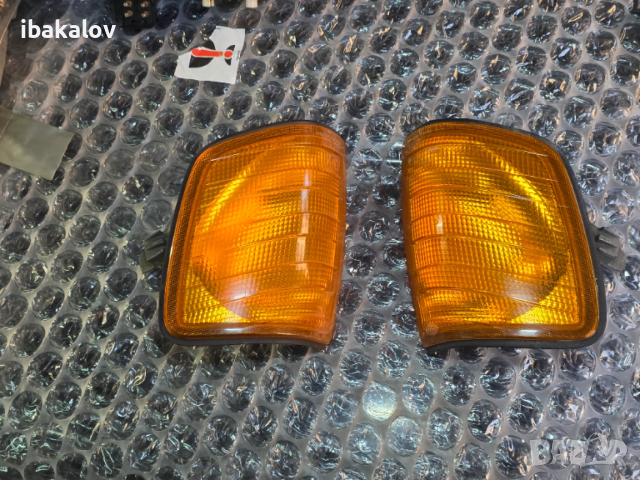 Оригинални мигачи за mercedes 124 