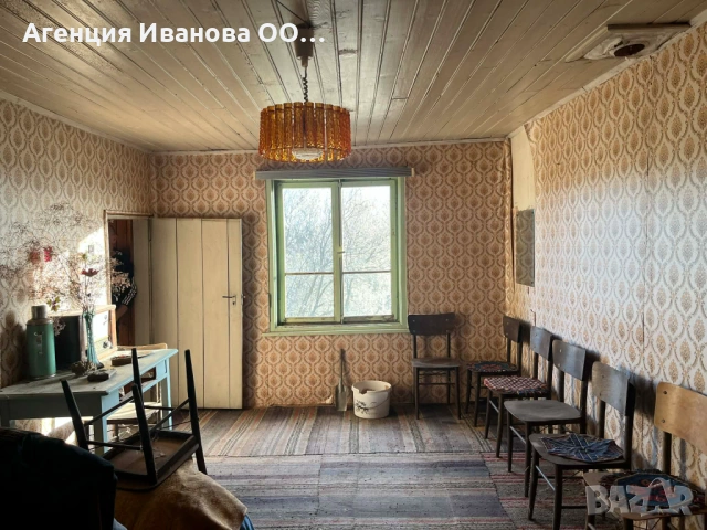 Къща с просторен двор в центъра на село Горица, община Попово, снимка 7 - Къщи - 54189185