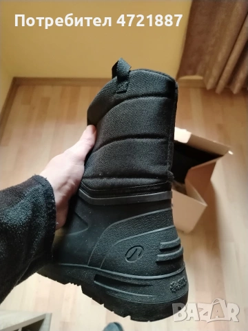 Нови мъжки обувки 43номер, тип ботуши, снимка 4 - Маратонки - 53475542