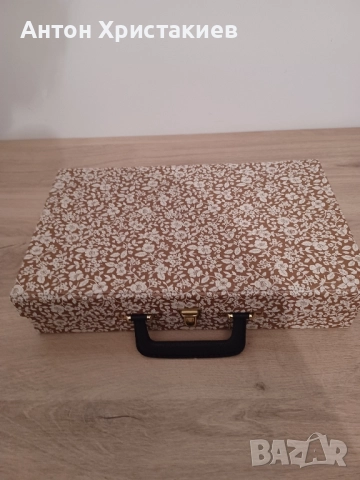 Продавам куфар с касети 30 бр, снимка 2 - Аудио касети - 52267422