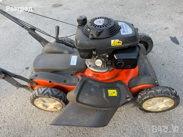 Бензинова косачка Husqvarna R152SVH  HONDA  със самоход, снимка 4 - Градинска техника - 54163100