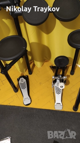 Електронни барабани Yamaha DTX в комплект със стол и палки, снимка 7 - Ударни инструменти - 52913240