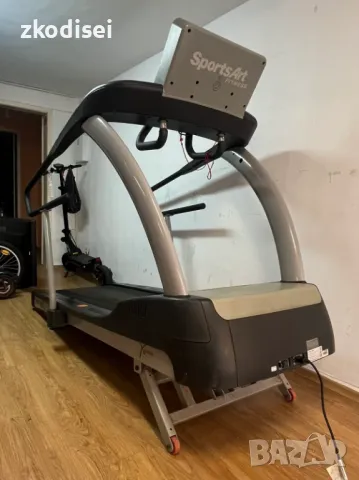 Бягаща пътека SportsArt Fitness T650 M, снимка 1 - Фитнес уреди - 47519468