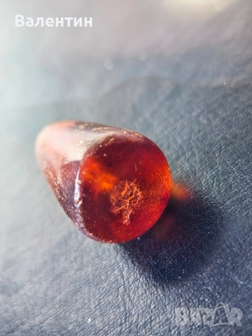 Кехлибарена висулка , снимка 2 - Антикварни и старинни предмети - 52360705