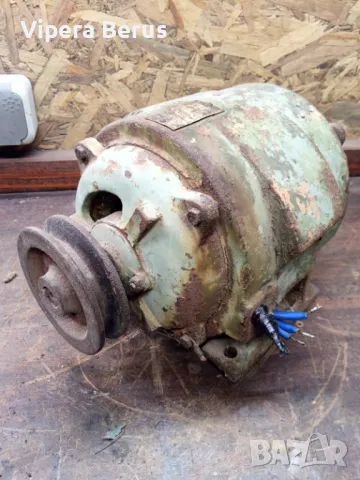 Трифазен двигател 1kw. 1410об. Съветски, снимка 2 - Електродвигатели - 50061583