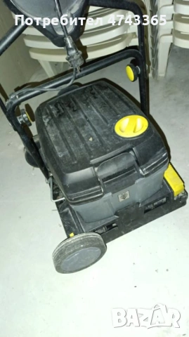 Продавам машина за почистване на твърд под KÄRCHER, снимка 4 - Други машини и части - 53558952