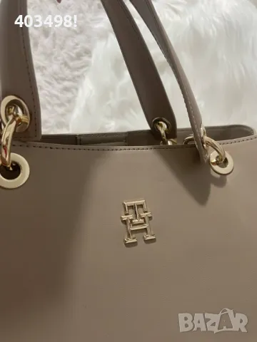 Дамска чанта TOMMY HILFIGER , снимка 2 - Чанти - 49969652