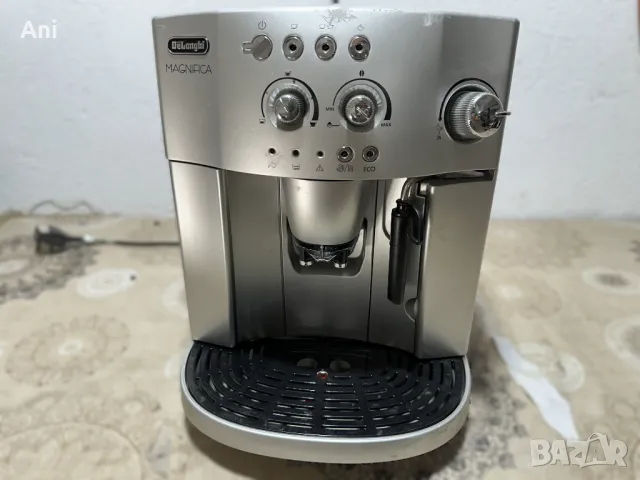  Кафемашина - Delonghi Magnifica , снимка 2 - Кафемашини - 46987730