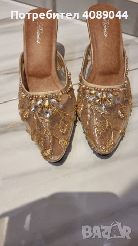 Златни официални обувки, снимка 1 - Дамски обувки на ток - 45608065