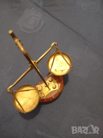 Везна с грамчета + 1 бонус, снимка 3 - Антикварни и старинни предмети - 50380018