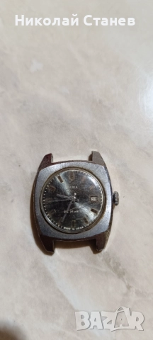 Продавам стар руски часовник Заря 22 jewels