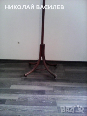 Права   закачалка  / предлага - Питай   налична  ли  е   /  укачалката    . ., снимка 4 - Закачалки - 51781472