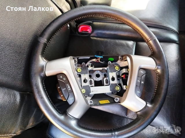 Волан с бутони за звука и автопилот , снимка 2 - Автомобили и джипове - 52209007