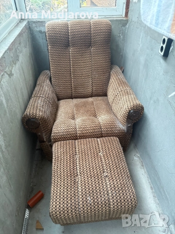 Ретро диван 4 места + фотьойл и табуретка, снимка 3 - Дивани и мека мебел - 52849124