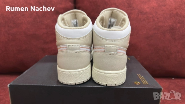 Jordan 1 Mid SE (38), снимка 5 - Маратонки - 53939383