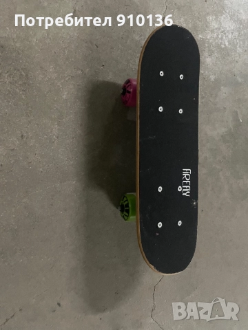 Детски скейтборд, снимка 2 - Скейтборд, ховърборд, уейвборд - 51650907