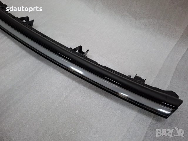 2038294-97-C Нов Оригинален Централен фар LED DRL Tesla Y 2025-  Тесла, снимка 3 - Части - 54073441