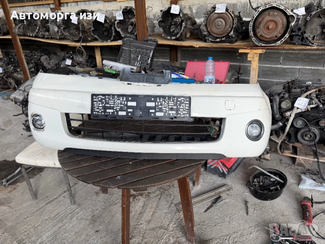 Предна броня за Нисан но те за повече информация на лично 