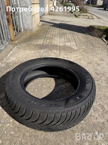 Зимна гума единичка 205/60 R16, снимка 5 - Гуми и джанти - 53658932