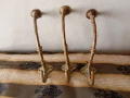 Три стари бронзови закачалки, снимка 1