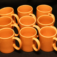 Керамични чинии, купички, чаши, вази, снимка 8 - Чинии - 44992973