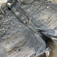 Светло сини дънкови къси панталонки с камъчета, снимка 5 - Къси панталони и бермуди - 45569603