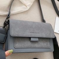 Малка чанта Clarina Grey, снимка 6 - Чанти - 45349926