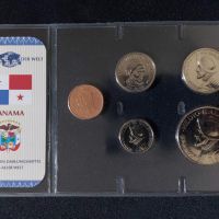 Комплектен сет - Панама 2001 , 5 монети , снимка 1 - Нумизматика и бонистика - 45119576