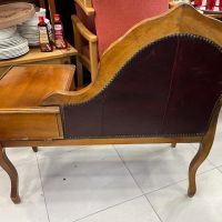 Винтидж пейка Честърфийлд, френски стил, с дърворезба и чекмедже., снимка 5 - Дивани и мека мебел - 45286980