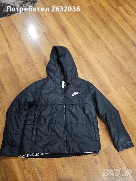 Продавам женско яке Nike, снимка 1