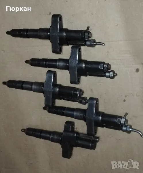  Инжектюр за Komatsu D155    Bosch  6127 - 11  - 3104 , снимка 1