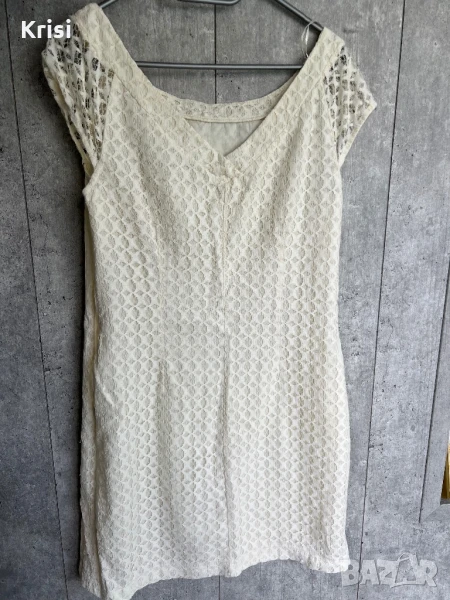 Елегантна бяла рокля с дантела, снимка 1