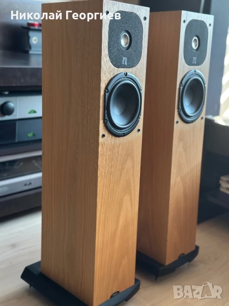 Neat Motive 2 , снимка 1