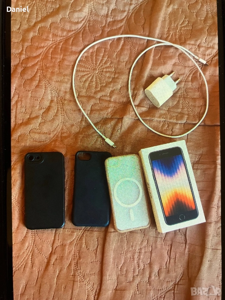 Продавам iPhone SE 2022, снимка 1