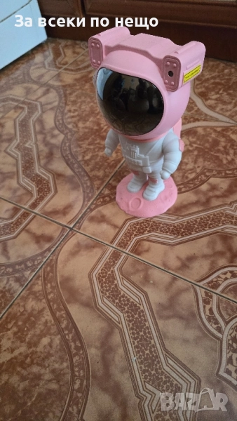  Космонафт със дистанционно , снимка 1