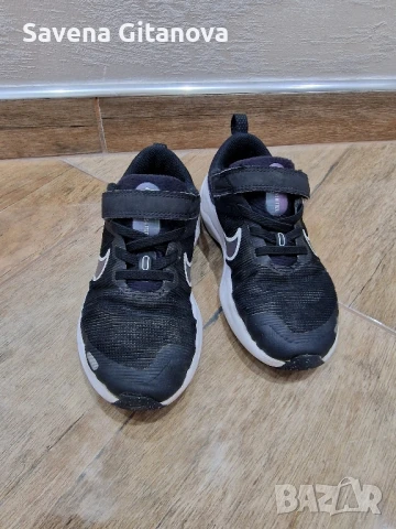 Детски маратонки Nike, снимка 2 - Детски маратонки - 50847347