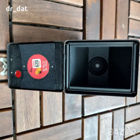 Фотоапарат Brownie by Kodak, снимка 4 - Антикварни и старинни предмети - 50351948