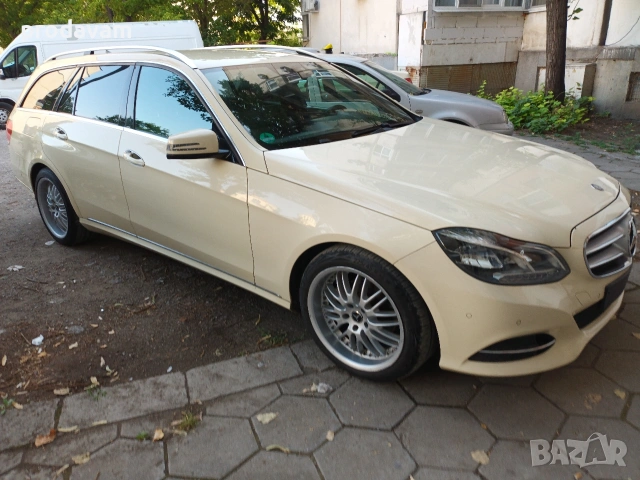 мерцедес, снимка 2 - Автомобили и джипове - 53033284