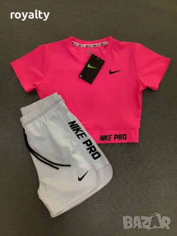 Nike дамски спортен комплект 