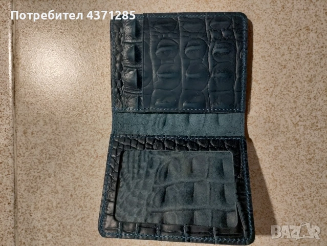 компактен кард холдер с 3 джоба+1 за лични документи , снимка 2 - Портфейли, портмонета - 53830460