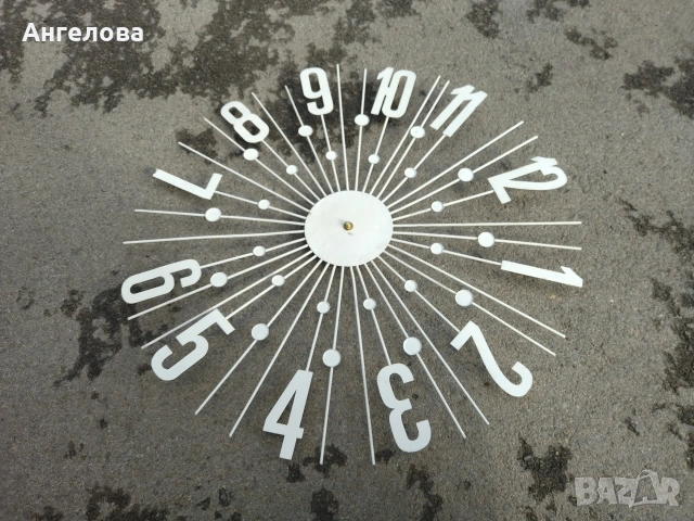 Метален часовник, снимка 2 - Стенни часовници - 53638383