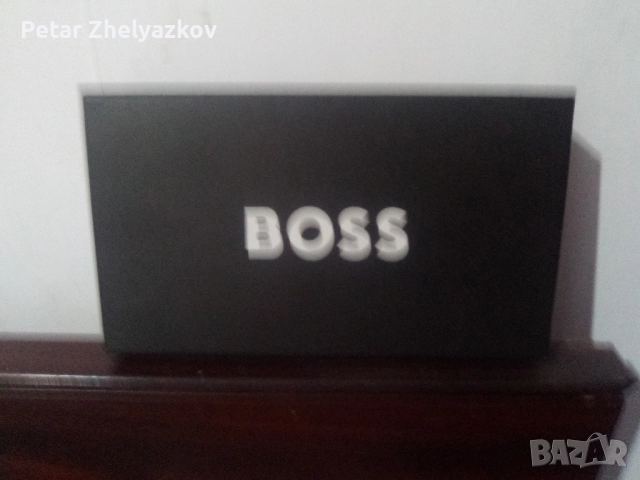 Оригинален дамски портфейл BOSS., снимка 4 - Чанти - 52567055