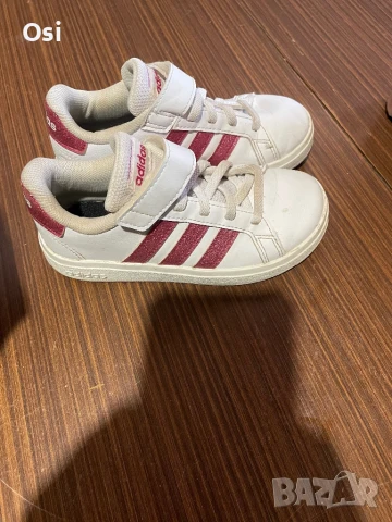 Poctisa novi adidas, снимка 2 - Детски маратонки - 51408768