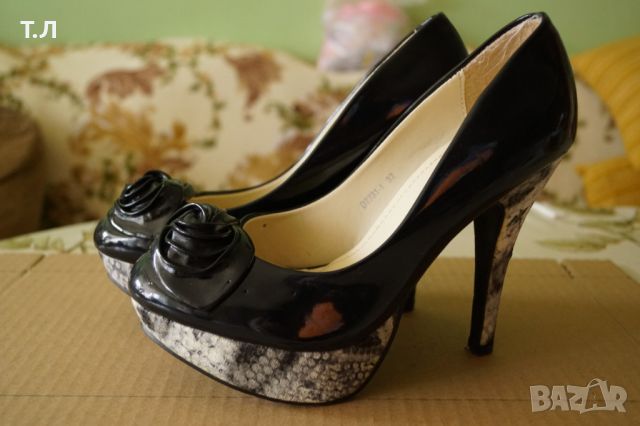 Дамски обувки и ботуши, снимка 4 - Други - 46371889
