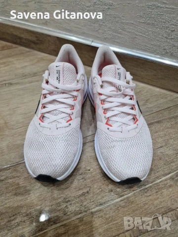 Дамски маратонки Nike, снимка 3 - Маратонки - 50847386