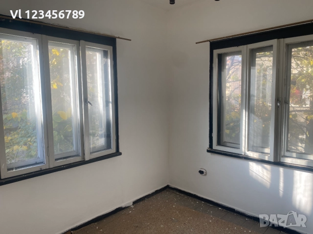 Продава се 4-стаен апартамент 158 кв.м в Центъра на Пловдив – четири изложения, два балкона, изба, снимка 5 - Апартаменти - 52378878