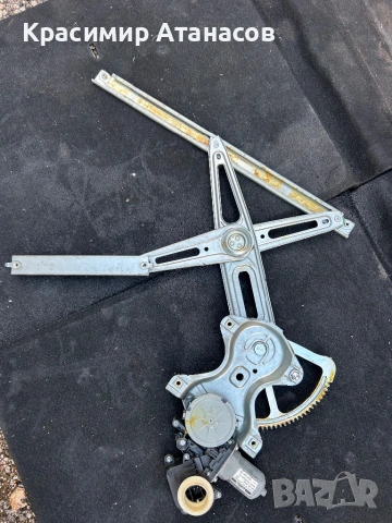 85720-0505. Стъклоповдигач преден ляв за Тойота Авенсис T27 седан комби. 2016-2019